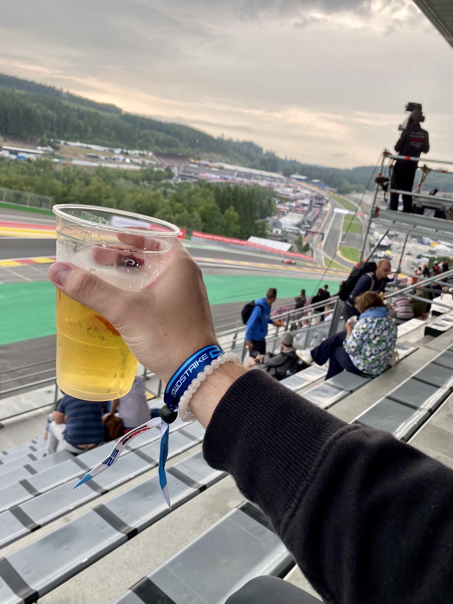 Cfrnse's tweet image. On est plutôt bien ici ! 

#crowdstrike24hoursofspa