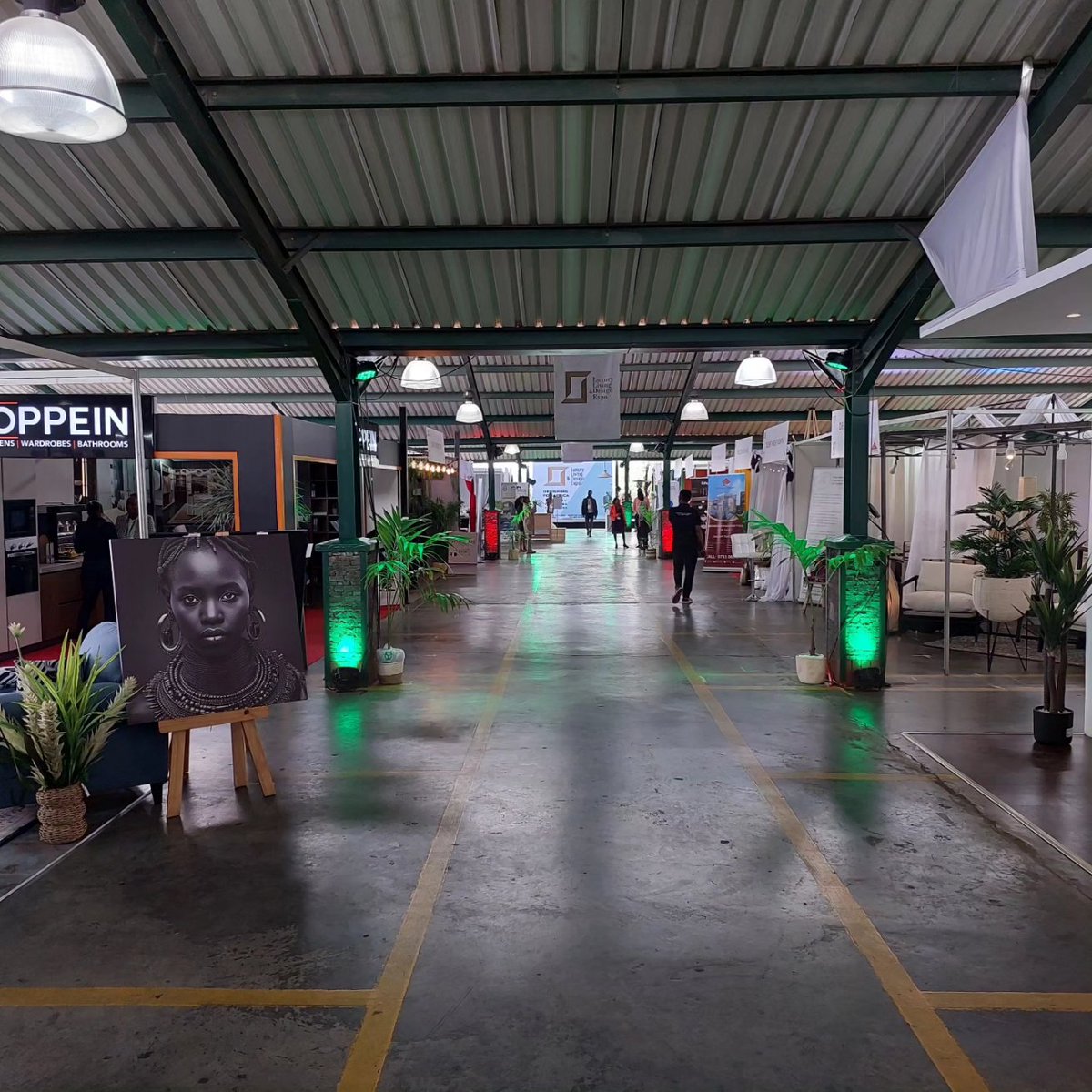 OppeinKE's tweet photo. Recap Day 1 at the #luxurylivingdesignexpo
Day 2 is on the on-go. Make sure to visit our exhibit booth.
Join us between: 29th June to 2nd July 2023
Location: @VillageMarket, Rooftop Parking
#LLDE2023 #LLDE #OPPEIN #OPPEINkitchen #OPPEINhome #OPPEINKenya #OPPEINlife https://t.co/SmVommwEgC