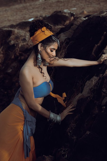 She is a mess. But she is a masterpiece. https://t.co/c6Sdd4KJzL