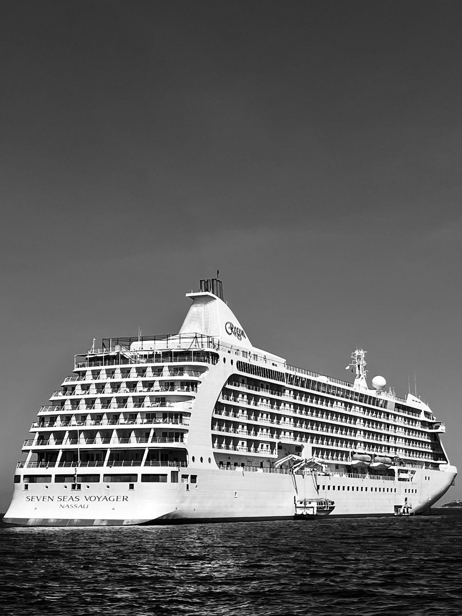 TomVandenhende's tweet photo. Seven Seas Voyager https://t.co/yTyF0Nbe85