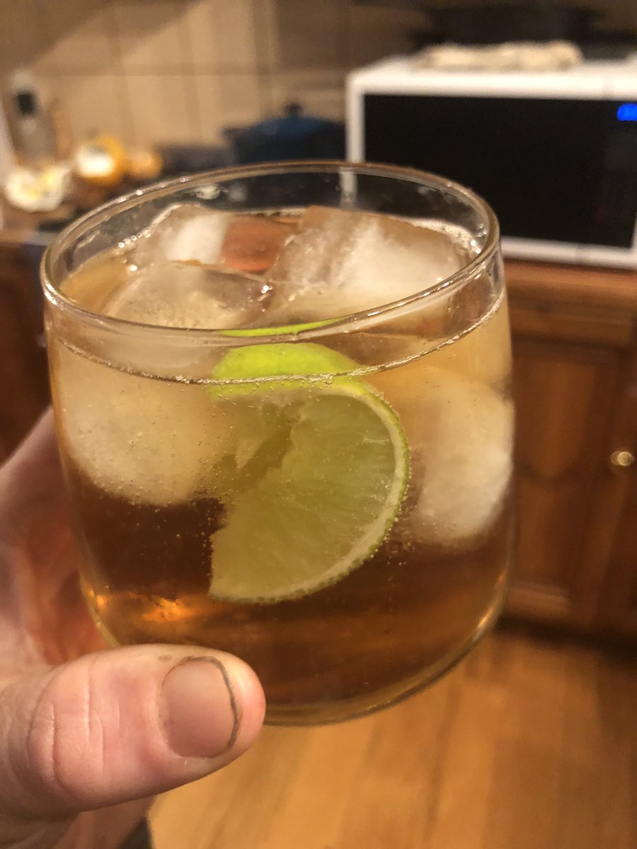 m_slee's tweet photo. Is bourbon, ginger ale and lime a thing? I’m making it a thing. https://t.co/nG2nG2zUlo