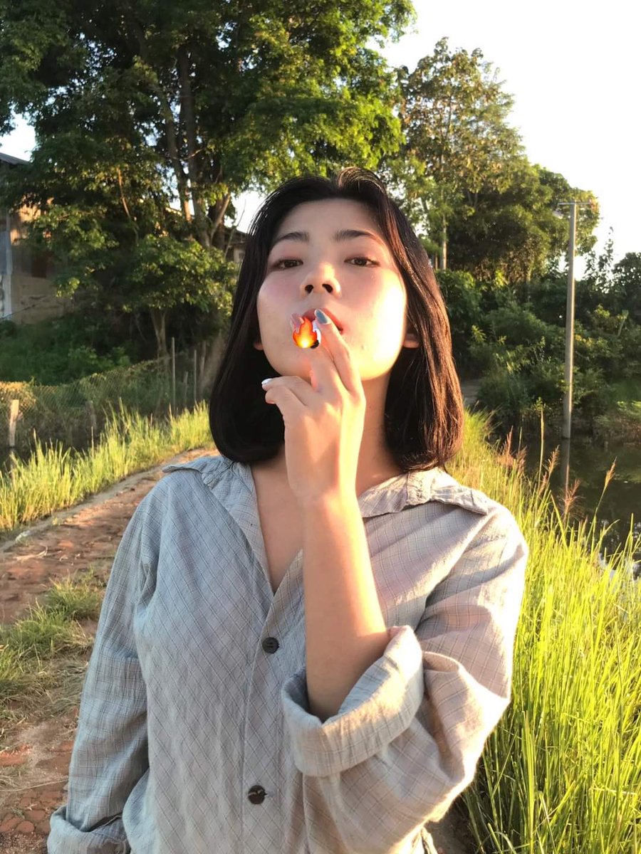 thiri_ak's tweet photo. smoking 🙄 https://t.co/7QV22YVhoD