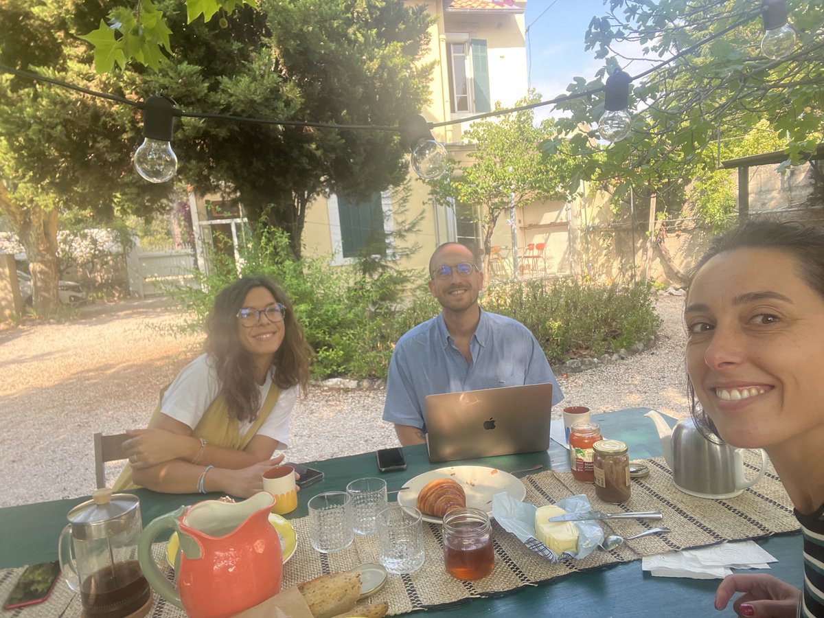 jlondiche's tweet photo. Changement de coworking pour la journée ! #pointerouge https://t.co/2eXRCjzhCw