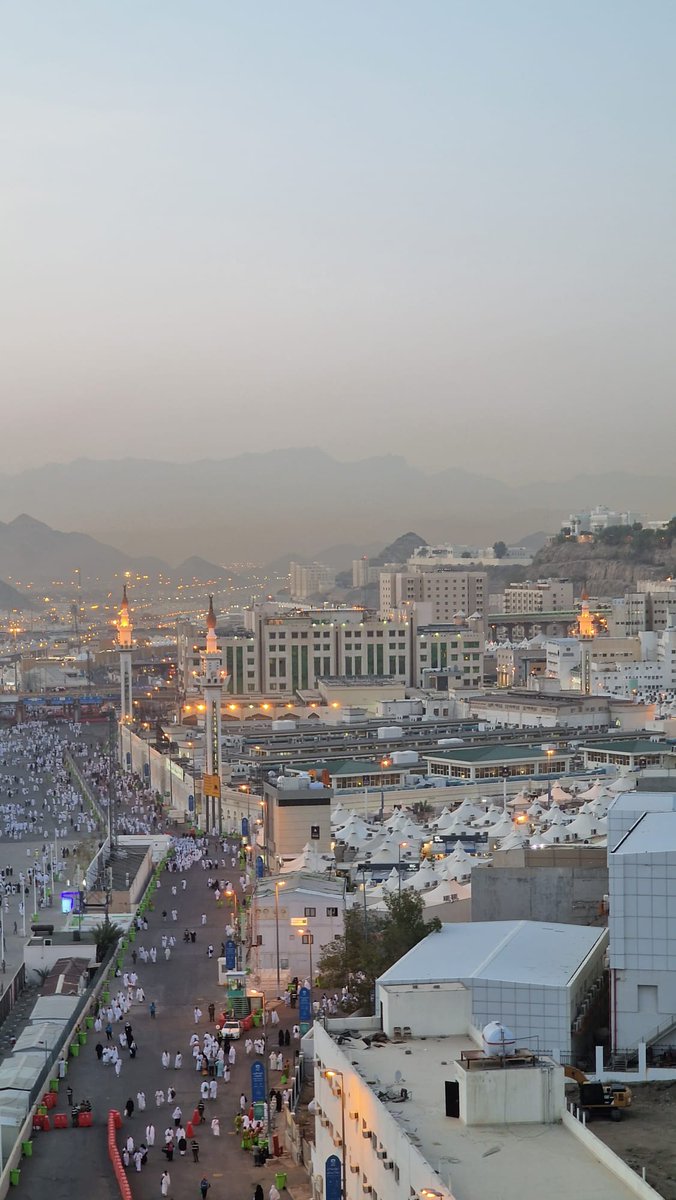 askourimam's tweet photo. Dear pilgrim,

Today is 12th Dhul Hijjah. As yesterday, time for rami starts from zawal - after which, you may now return to Makkah as a Haji! You may stay an additional day in Mina &amp;, before leaving, pelt all 3 Jamarat. If not done yet, perform Hajj Tawaf before today's sunset. https://t.co/aYEG3S2HiJ