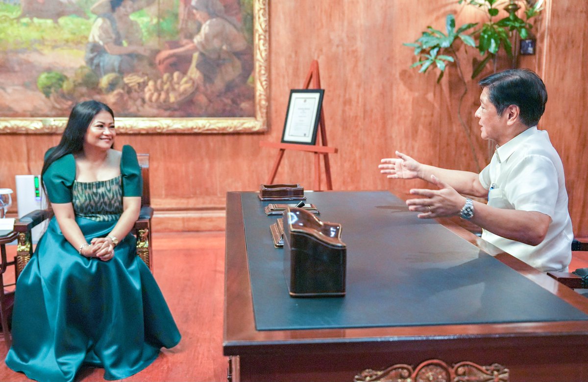Saludo tayo sa ating mga healthcare worker na patuloy tayong pinabibilib sa kanilang pambihirang tapang, husay, at masalakit!

Kahapon, personal nating pinasalamatan si Ms. May Richell Cestina-Parsons na kilala sa buong mundo bilang kauna-unahang nag-administer ng Pfizer-BioNTech