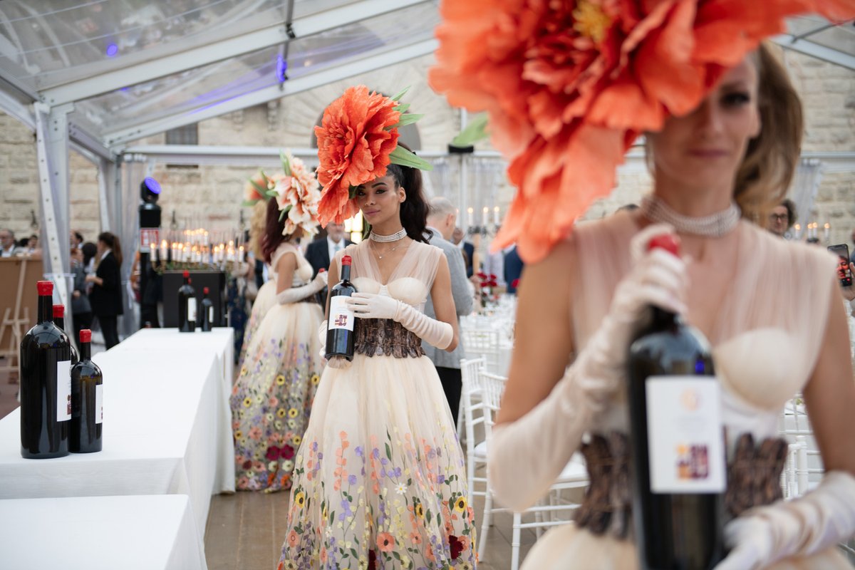 Quello di giugno 2023 è stato un #solstizio d'estate molto #Nobile. <a href="/consorzionobile/">CONS. VINO NOBILE</a> 
igrandivini.com/news/nobile-di… #toscana #montepulciano