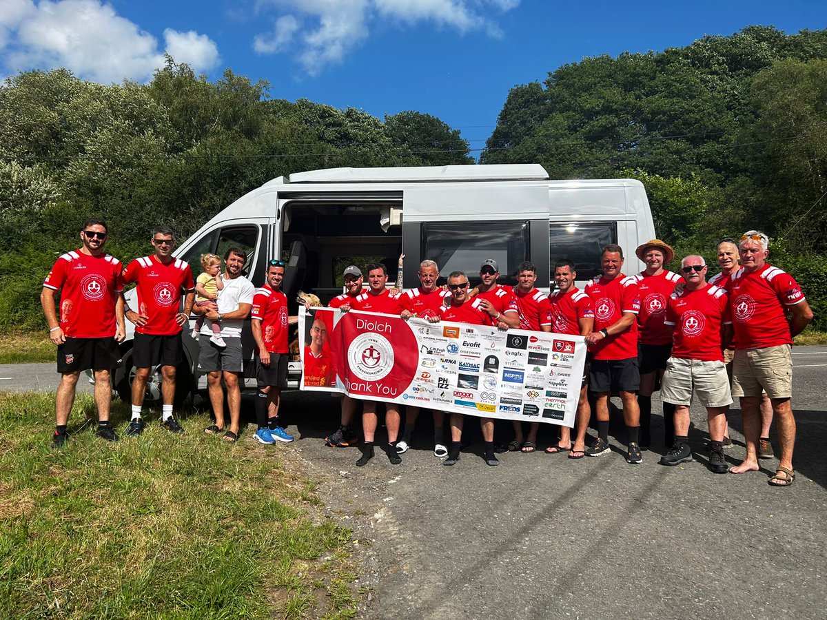 dragonsrfc's tweet image. 🐉 𝗗𝗥𝗔𝗚𝗢𝗡𝗦 𝗦𝗨𝗣𝗣𝗢𝗥𝗧 𝗥𝗬𝗔𝗡𝟰𝗟𝗘𝗨𝗞𝗔𝗘𝗠𝗜𝗔

Dragons RFC encourage our fans to support a mammoth walk in memory of Ryan Davies, who spent his final years fundraising to help others during his fight with Leukaemia ⤵️

▶️ rb.gy/qlxug

#WeAreGwentRugby