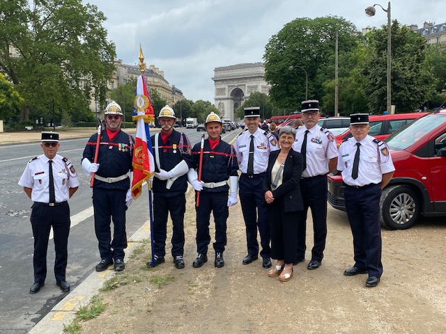 Sapeurs-Pompiers 50 tweet media