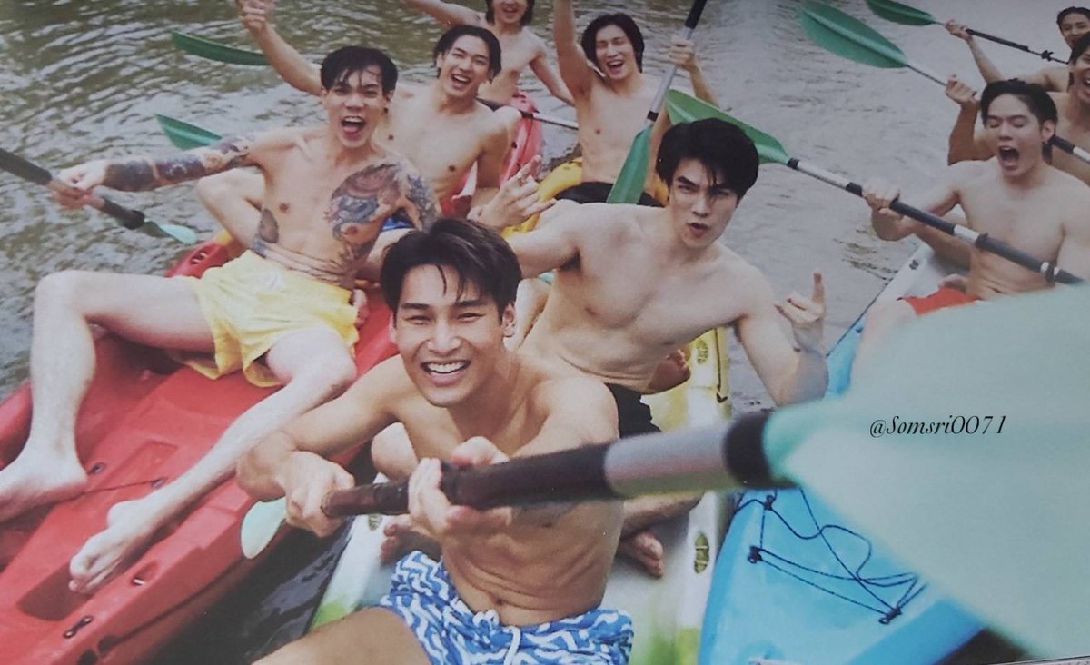 น่ารักมากมึงงง แต่ใด่ๆก็นั่งคั่นกลางไปเลยสิคะ 5555 มายภาค