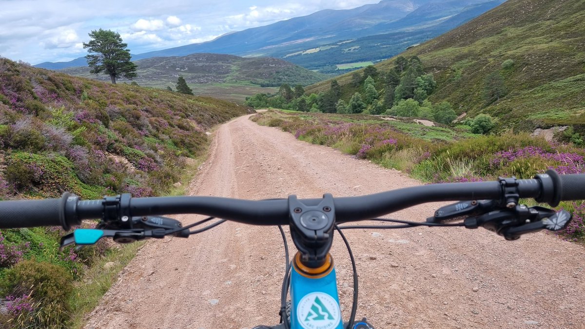 Gorgeous singletrack, nice cafe, epic views and a beast of a climb: Cairngorm's Burma Road loop does it all (and a 30mph 400m vert gravel descent made up for the climb 😎) #mtb #mountainbike #cairngorms #cycling #sustainable