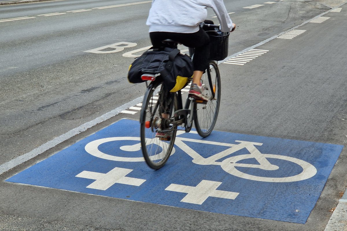 Wow, alleine 313 Kollegen aus unserer Zentrale in <a href="/Stadt_Wiesbaden/">Landeshauptstadt Wiesbaden</a> haben beim #Stadtradeln mitgemacht - fast eine Verdopplung zum Vorjahr! Auch an vielen anderen Standorten gab und gibt es R+V-Teams. Wir sind gespannt auf die Gesamtzahl. Das <a href="/stadtradeln/">STADTRADELN</a> läuft noch bis September.