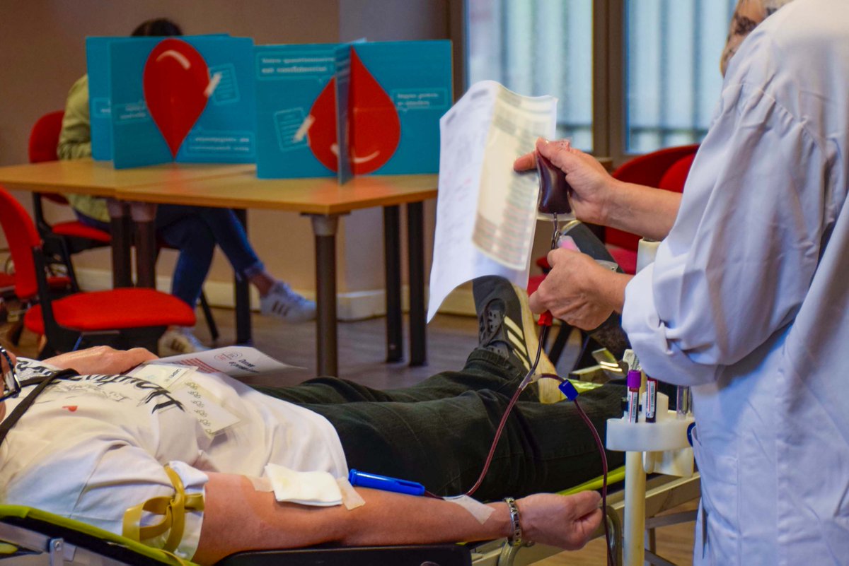 Prefet65's tweet image. #DonDuSang 🩸| Le camion de l’établissement français du sang #EFS a fait une halte par la préfecture ! Les agents des services de l’État ont pu donner leur sang durant toute la journée.

💪Vous aussi, donnez, car votre sang a le pouvoir de #soigner !

👉dondesang.efs.sante.fr/trouver-une-co…