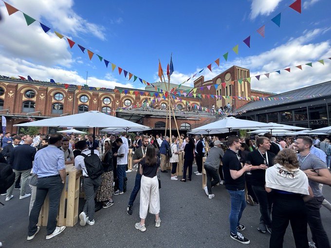 PYablonskiy's tweet photo. I want to thank the organizers of @hubconf and all the participants for the beautiful idea exchange and collaboration atmosphere. This eventย has given me new #knowledge, expanded my #network, and made me believe that #technology has a powerful impact on our lives.
ย #sdhteam https://t.co/gtr9gJjzf3
