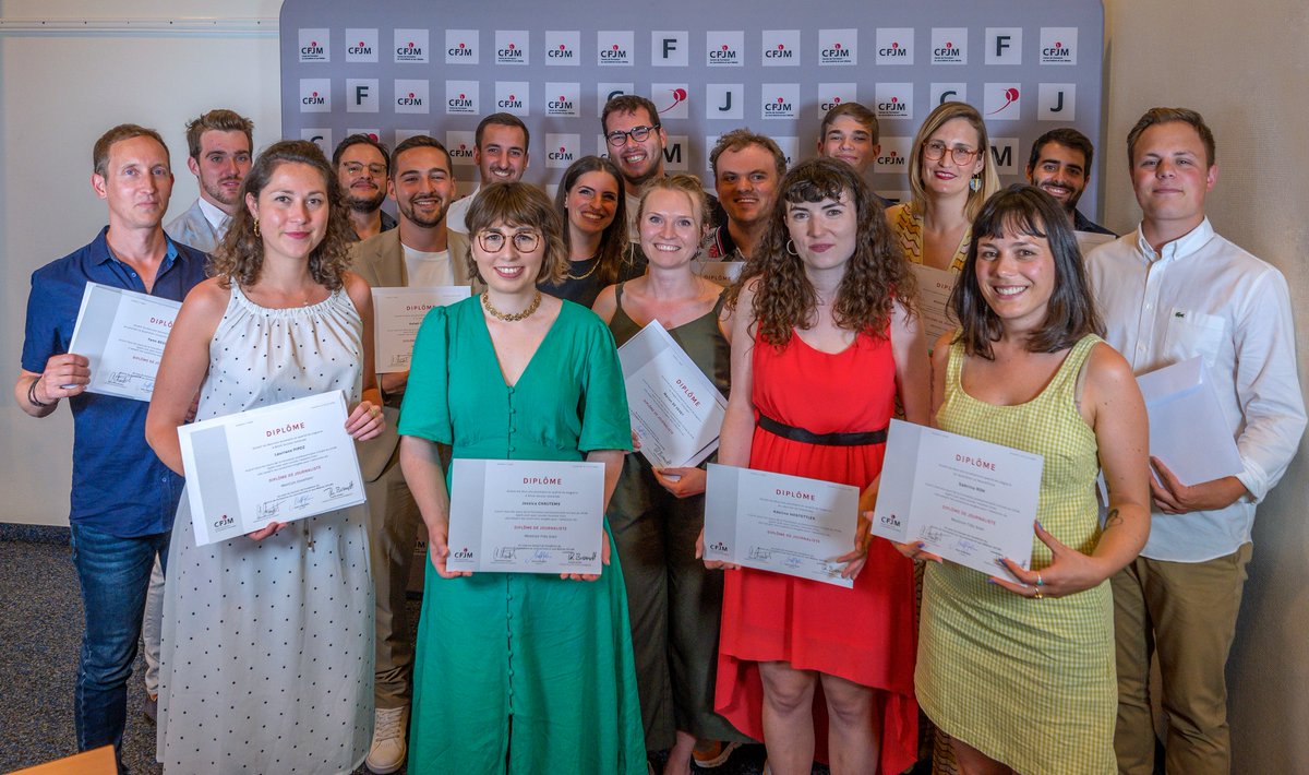 🎉🎓🗞️Félicitations à la volée 22A qui a terminé avec succès sa formation initiale en journalisme! Nous leur souhaitons tout le meilleur pour la suite de leur aventure professionnelle.