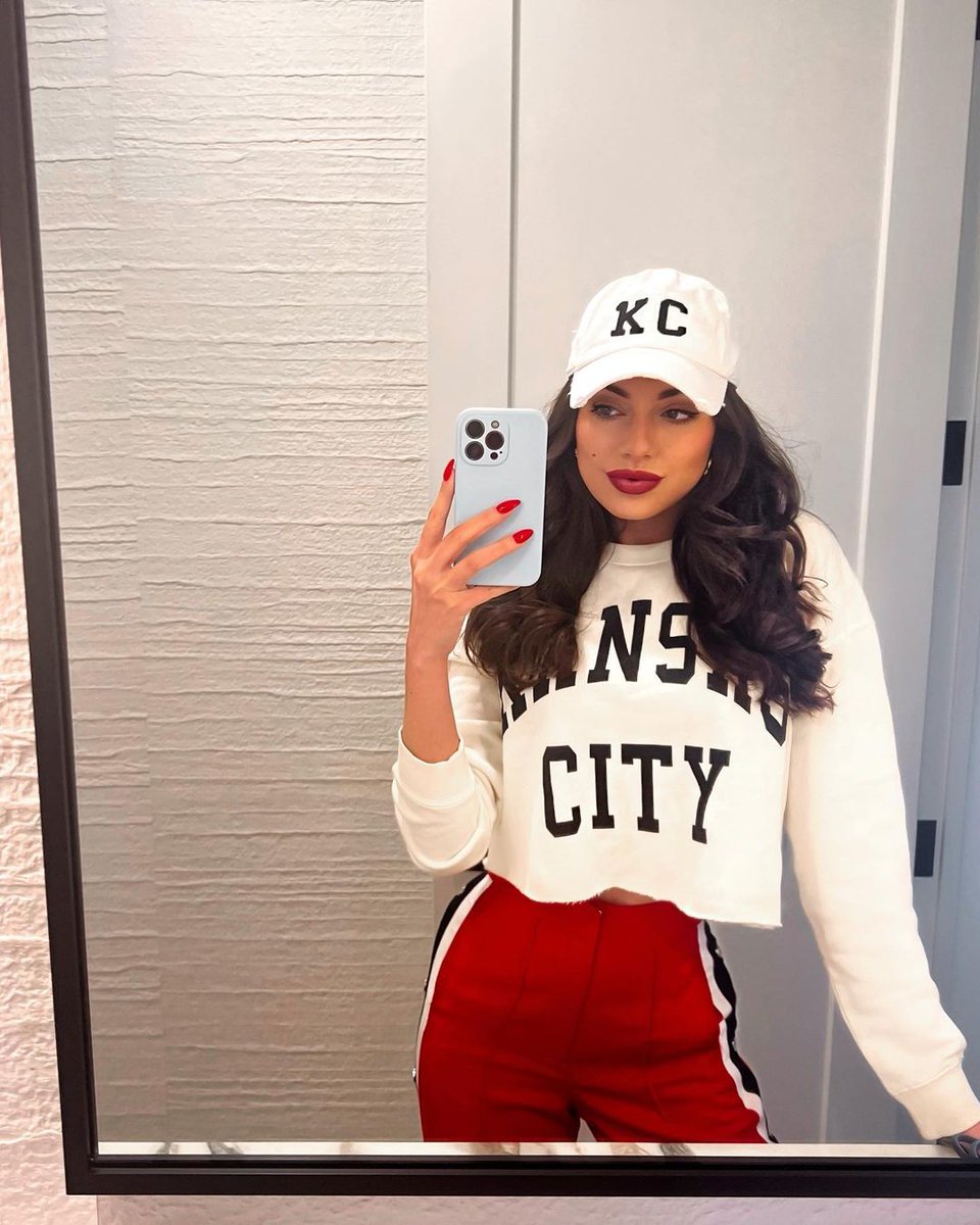MadisonCuerva's tweet photo. sleepless night 😴please KKH pump more 🚀🚀
#cryptocurrency #cryptotrading #domicoin https://t.co/ww5PGip8Gz
