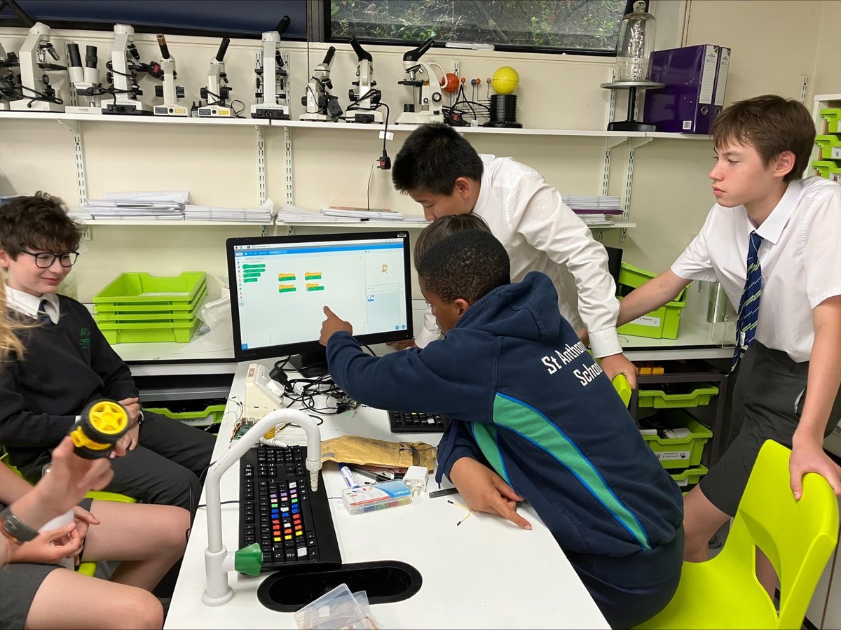 St Anthony's Boys Science tweet media