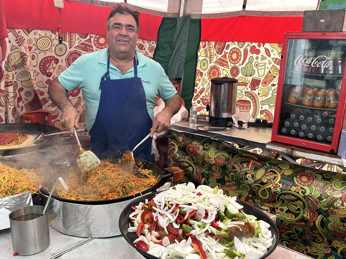 Great stalls and atmosphere at the three day @WelshpoolTC @AnneWilsontc Continental Market delivered by @MarketPlaceEuro. What a difference a market makes. Packed streets, lots of visitors and smiling faces. A real community event that @Nabma_Markets is pleased to support.