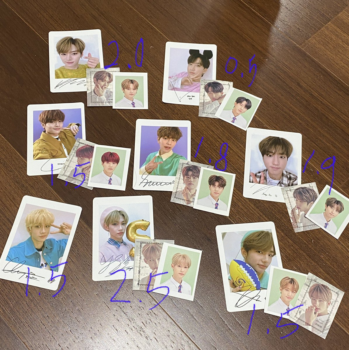 _3Pipi_'s tweet photo. 스트레이키즈 스테이 1기 포카 양도 합니다
서울하이터치회 엔디 증사랑 우편이랑 일괄로만 양도 해요 운미포 가격입니다 디엠주세요 에눌 X
방찬 포카는 위에 하자 있어요
스키즈 Straykids 양도 스키즈포카양도 STAY 1기 스테이 팬클럽 포카 짭폴라 방찬 리노 창빈 현진 한 필릭스 승민 아이엔 https://t.co/nuxrOG0gmq
