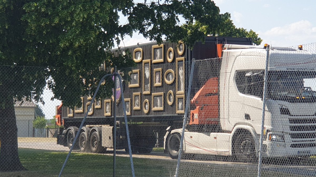 leklubextra's tweet photo. [WHAT'S THE KLUB ?]

Quelques souvenirs de ce mois de juin à #ChatillonSurIndre  #ChâteauRenault  #SullySurLoire et #LamotteBeuvron

📅 Retrouvez nous dès septembre pour de nouvelles dates. Réservez vos places sur https://t.co/DVwgvWKUGP https://t.co/ICvqtJTXXS