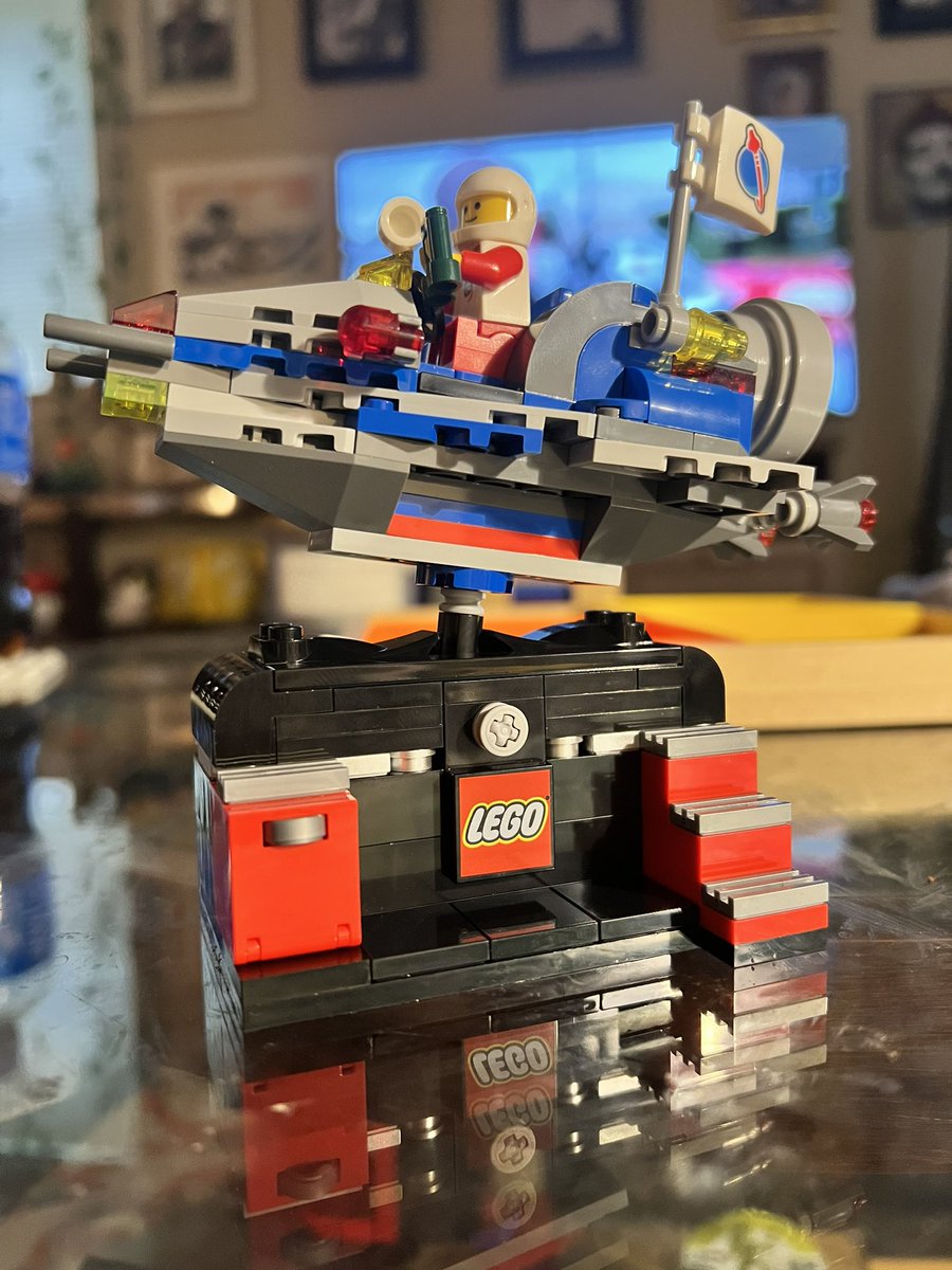 PupTyke's tweet image. Fun little GWP build to add to my collection. #classicspace #LEGO