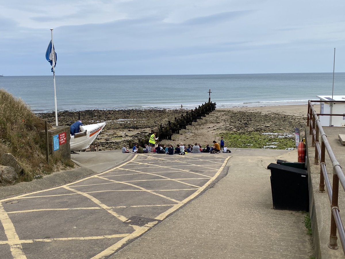 A quick break before the next activity of the morning - fossil hunting! Everyone’s having fun!