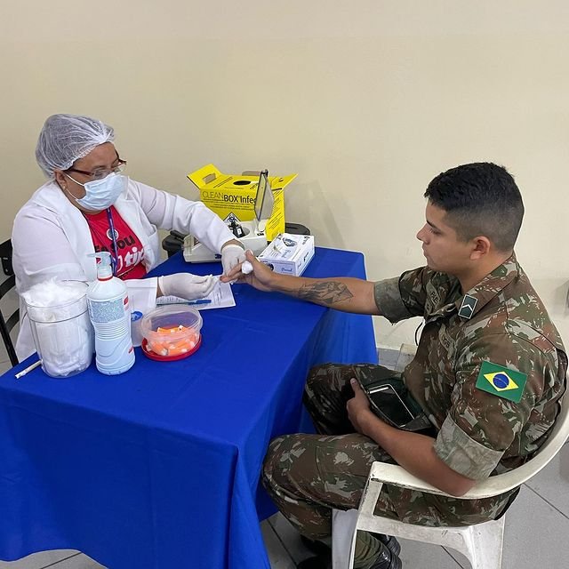cma_exercito's tweet photo. #Integração

🩸A solidariedade corre nas veias do @exercitooficial!  

🩸Militares de #Manaus foram voluntários para a coleta de sangue em apoio ao hemocentro do #Amazonas 

💪Seja um herói e doe sangue, sua contribuição pode salvar vidas! 🩸 

#doacaodesangue 
 #JunhoVermelho https://t.co/qAfb8reShf