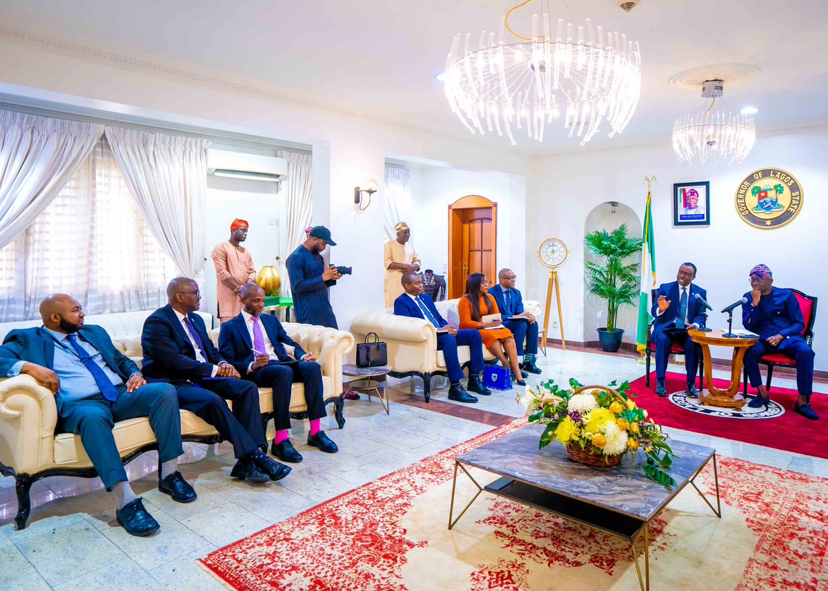 Governor of Lagos State, Mr <a href="/jidesanwoolu/">Babajide Sanwo-Olu</a> today received the Executive Management of <a href="/StanbicIBTC/">Stanbic IBTC</a>, led by the Chief Executive Officer (CEO), Dr. Demola Shogunle <a href="/DemolaSogunle/">Demola Sogunle</a> today at the Lagos House, Marina.