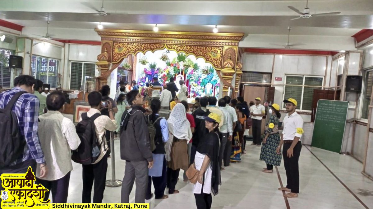 On the occasion of #AshadhiEkadashi 2023, DMVs of Aniruddha's Academy of Disaster Management are offering #CrowdManagement Seva at Siddhivinayak Mandir in Katraj, Pune, #Maharashtra. 
#AshadhiEkadashi #Vitthal #AADM #Aniruddha
#DisasterManagement