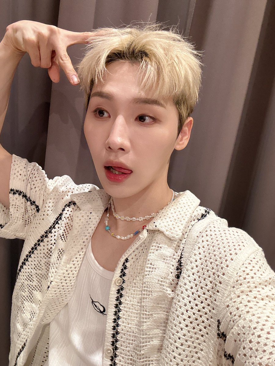 AB6IX_MEMBERS's tweet photo. 🌸오랜만에 짦머! 시~원 하다 https://t.co/G8drLbJ71J