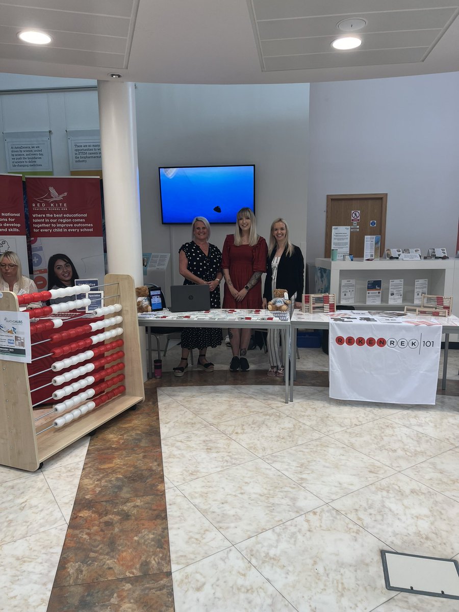 TrudyPrimary's tweet image. Had a great time at @YRMathshub conference today along side @rekenrek101 
Our 10 bead keyrings were loved by all! 
#trudyprimary #yrsummerconf #mathsconference #yorkshiremaths