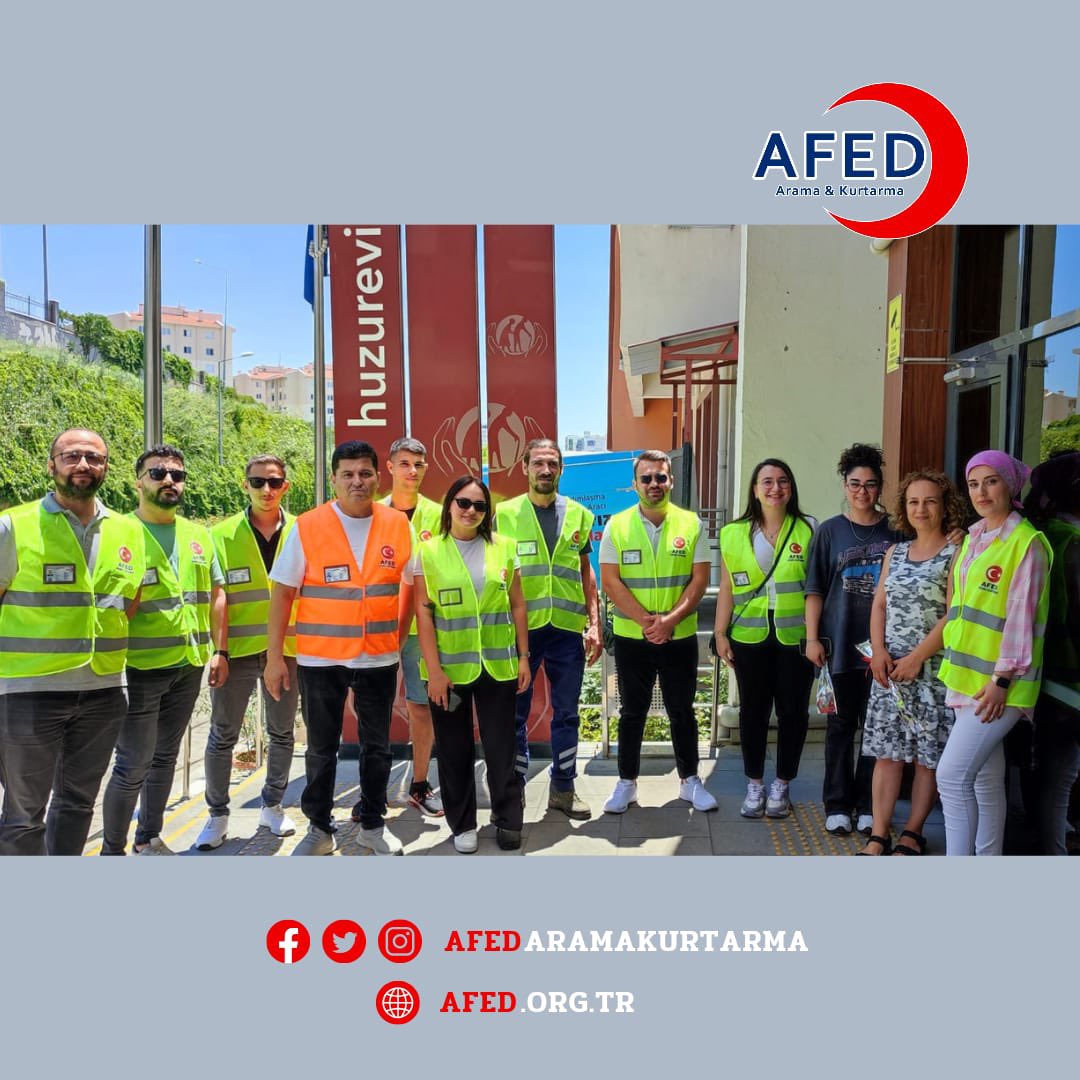 afedhaber's tweet photo. Afed Arama ve Kurtarma İzmir ve Manisa il temsilcilklerimizin Huzur evi bayramlaşma ziyareti #afed #izmir #manisa #arama #kurtarma #aramakurtarma #gönüllü https://t.co/NnPs5NaUqV
