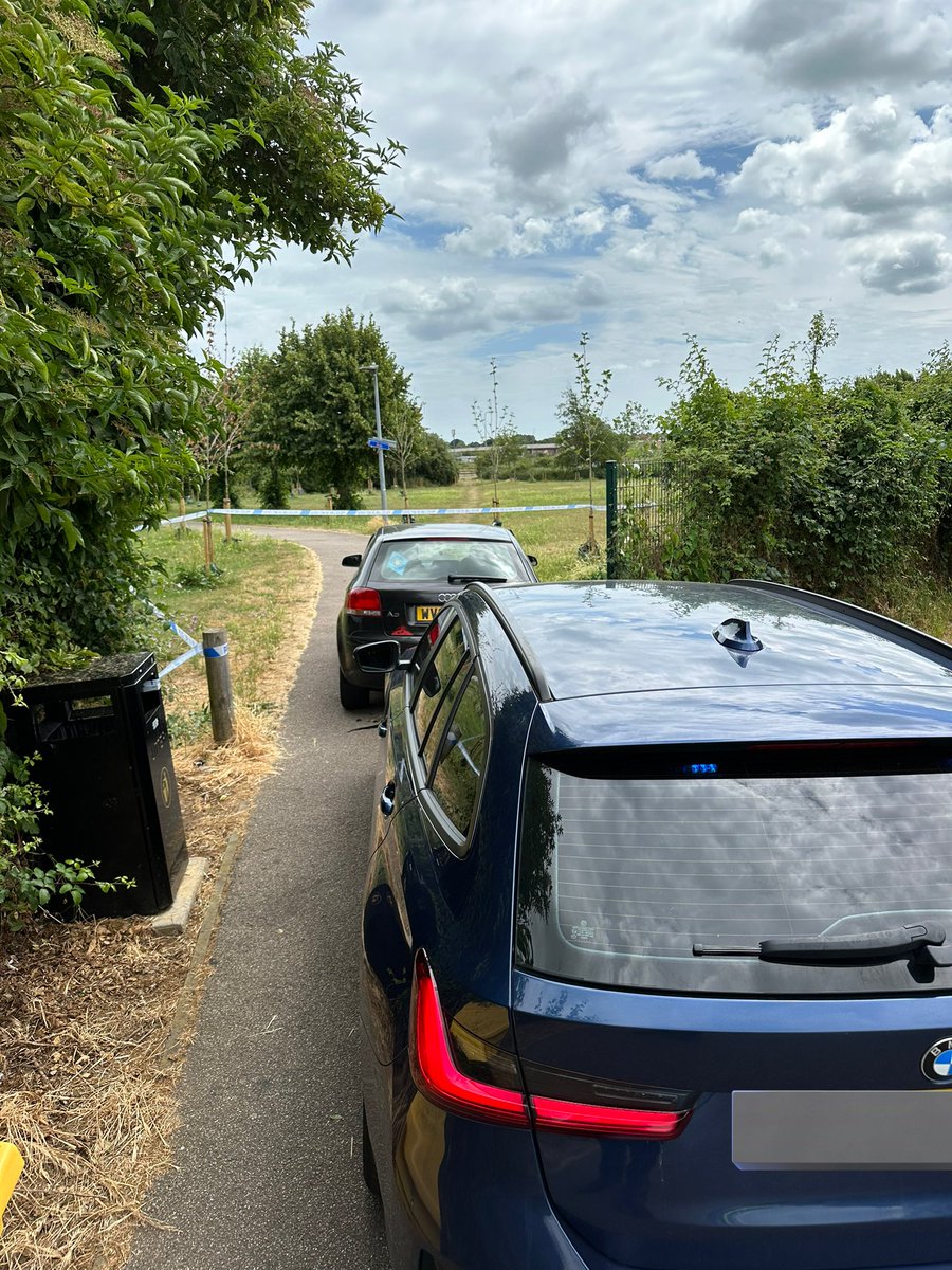 The #RoadCrimeTeam assisted with this operation earlier this week, during which this Audi failed to stop for us in #Harwich & was pursued, the driver crashed and decamped

Driver detained after a foot chase and arrested for multiple offences, including burglary & drug driving