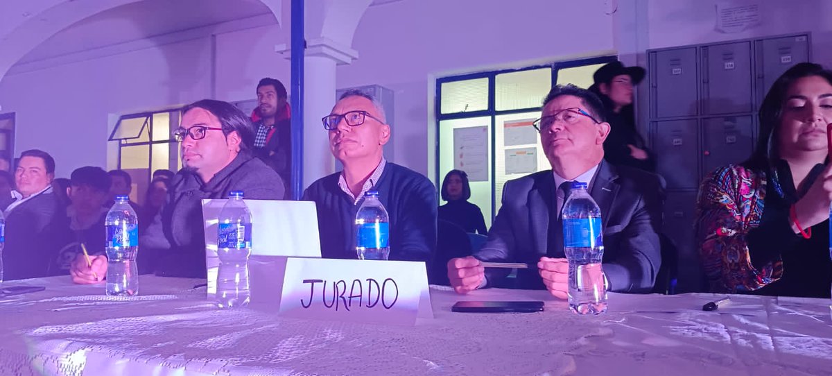 SENABoyaca's tweet photo. #BuenosDías En nuestro Centro de Formación de Gestión Administrativa y Fortalecimiento Empresarial #CEGAFE, #Tunja, nuestros aprendices trabajan en  pasarelas de traje de calle y de gala, 👕👖👗 donde  lo más importante es el elemento poético y  la creatividad para exhibirlas. https://t.co/XQJibQv7yc
