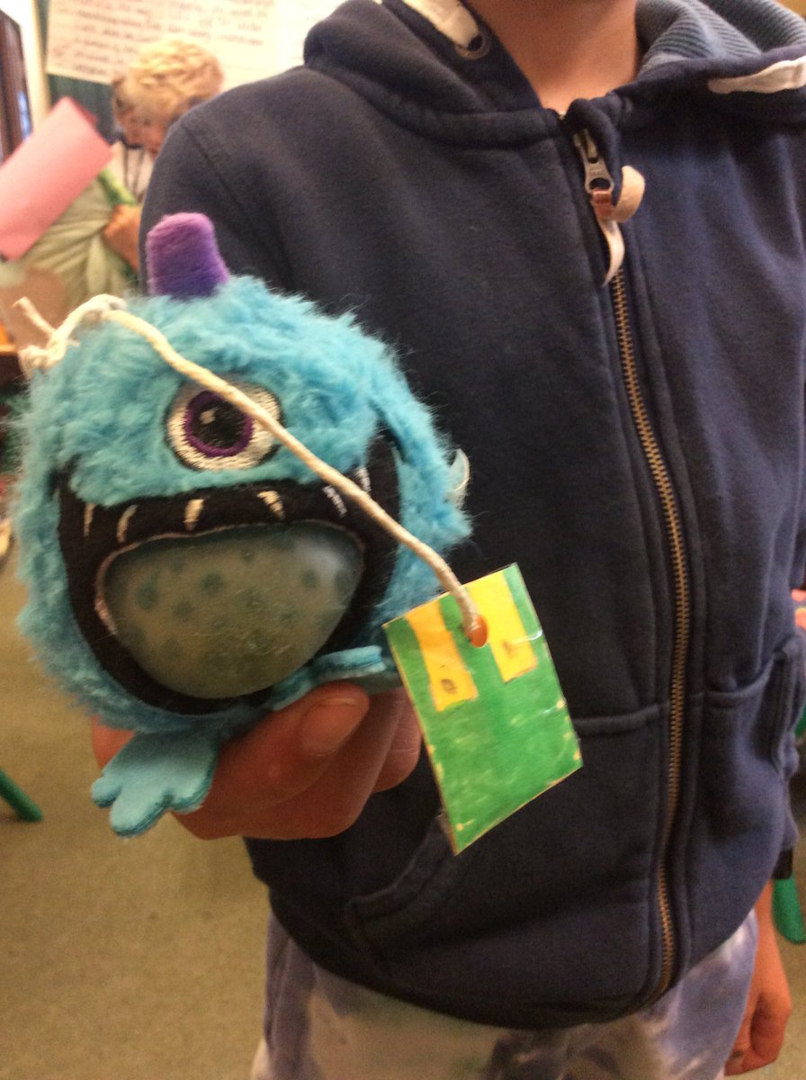 bps_y4's tweet photo. Eggardon designed outfits for their toys. https://t.co/sjHJ7qVCpK