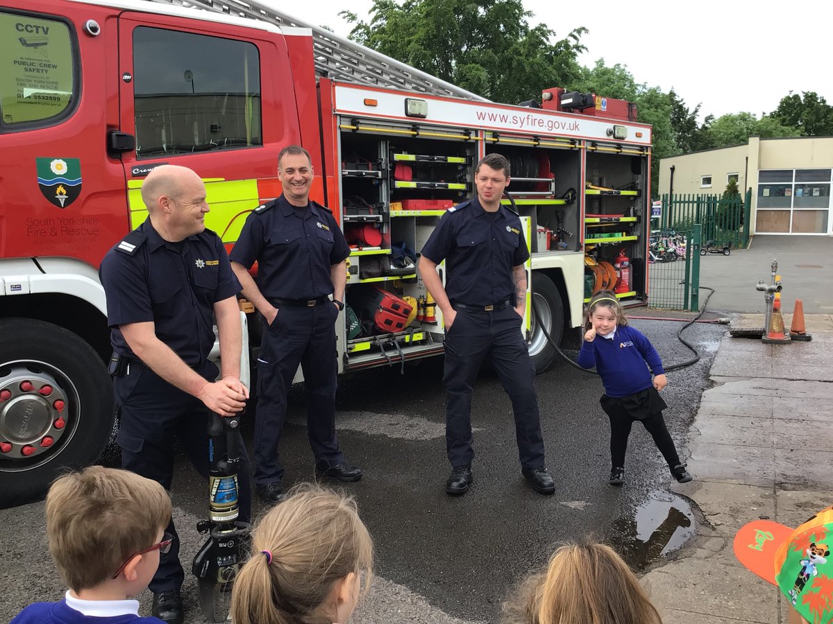 Massive thank you to the schools who attended the Launch meeting of SY Primary Careers Hub this week. An opportunity for us to work together in SY to create more Career Related Learning opportunities like this one earlier this year <a href="/DeltaGrangeLane/">Grange Lane Infant Academy</a>  with <a href="/SYFR/">South Yorkshire Fire</a> 
#SYPCH #CEC