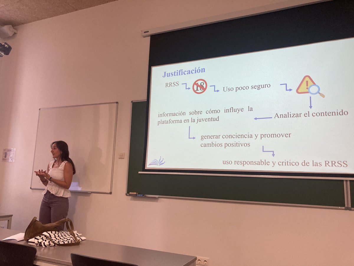 Hemos seguido la defensa del TFM de Julia Herrero “Menores #virales en #TikTok”. La importancia de la #educaciónmediática en menores de edad. Donde se ha evidenciado la necesidad de una formación en #pensamiento crítico con el uso de los medios