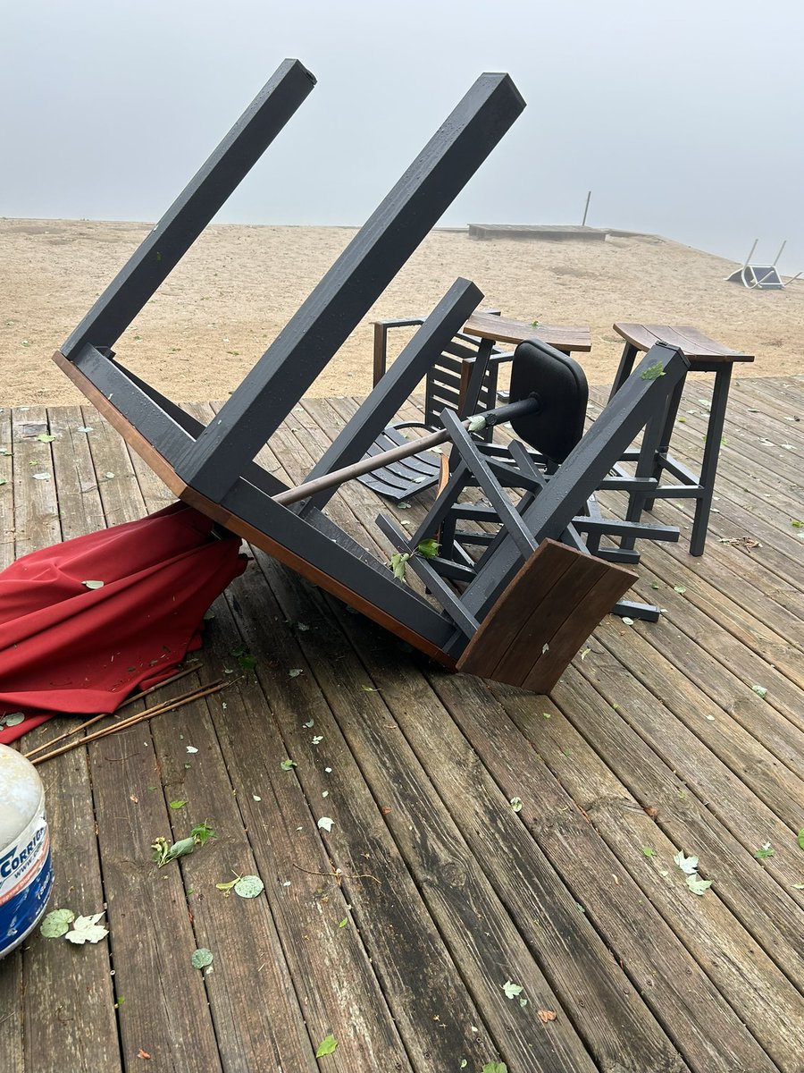 Folks waking up to storm damage on Bostwick Lake. A tree in a house, boats flipped and patio furniture blown everywhere. No power currently in the neighborhood. <a href="/NWSGrandRapids/">NWS Grand Rapids</a>
