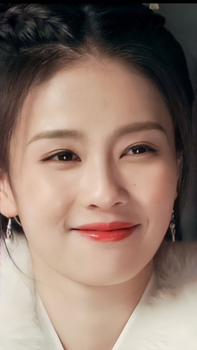 Sehna_rhmh's tweet photo. Wanita menyerahkan kecantikannya. Pria mempersembahkan jiwanya. Keduanya saling merasakan ketertarikan.
Hati bersandar pada orang di sampingnya.
#Bailu #CuiShiyi
Kutipan novel #BeautifulBones #ForeverAndEver #OneAndOnly ❤️ https://t.co/F6SOi9Oy9h