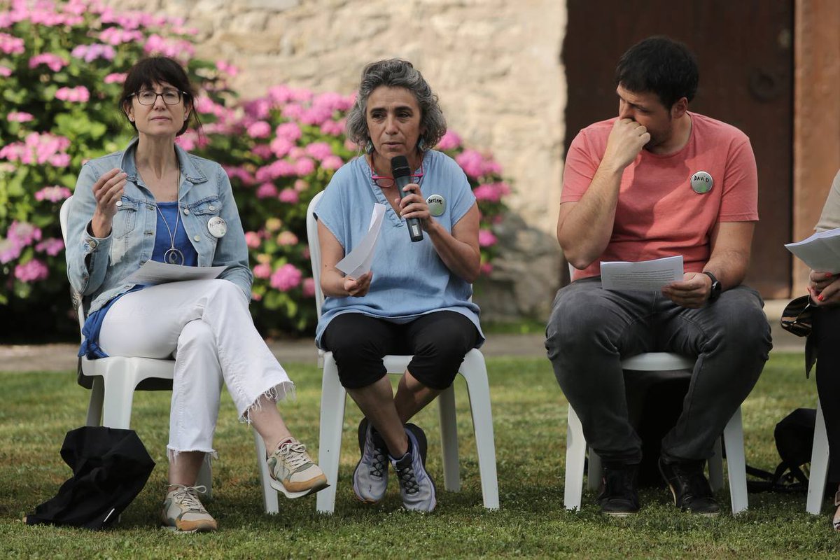 CRDesenv's tweet photo. 🌟El #ProjecteVitamina uneix polítiques públiques, empresa, educació i ocupació col·locant les persones al centre i buscant la cooperació entre entitats, perquè aspira a millorar la qualitat de vida de les persones que habiten els nostres 5 territoris. https://t.co/YrkH3ajGtu