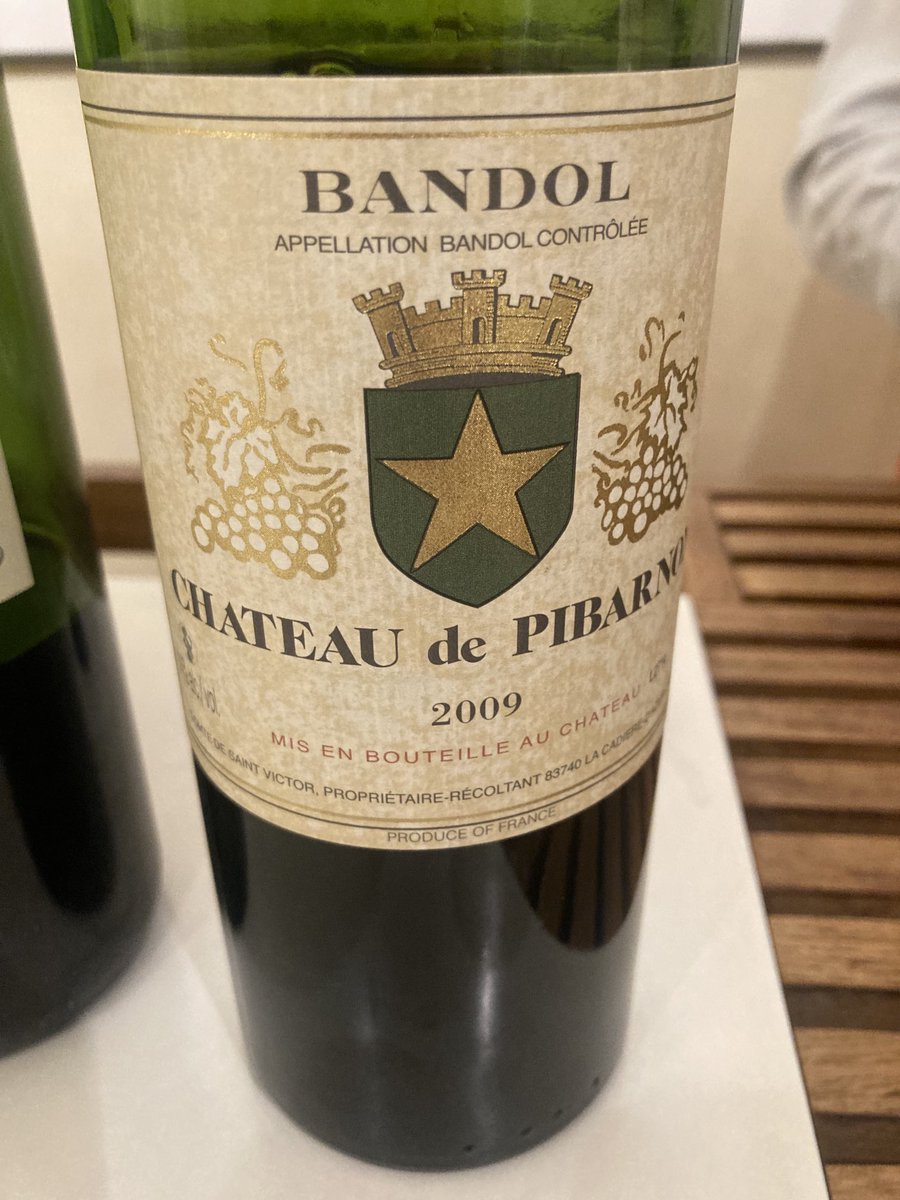 Always a favorite red #Bandol of mine,#ChateaudePibarnon,their 09 is starting to show well,great deep color,expressive aroma of lavender,cassis,herbs of Provence,kirsch & white pepper,medium/full body,nice texture & intensity,harmonious w/bitter chocolate flavor,just a lovely vin