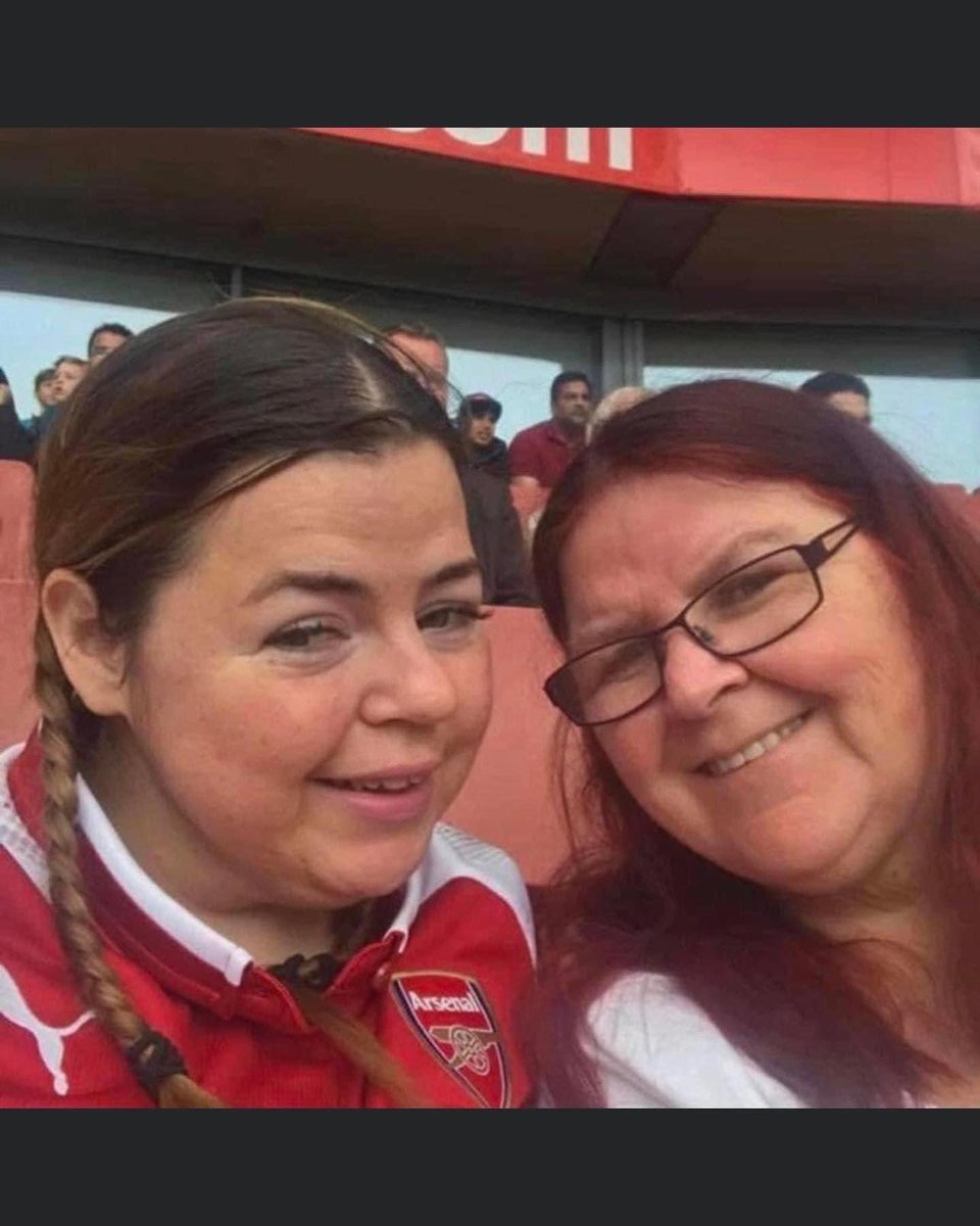 @MisssMelina @Arsenal I am so sorry to hear of your loss I lost my mum to cancer who was also a big arsenal fan it will be 2 years in August and doesn’t get any easier but football helps me to keep focus this was a picture of me and my mum at the emirates 6 years ago 😭