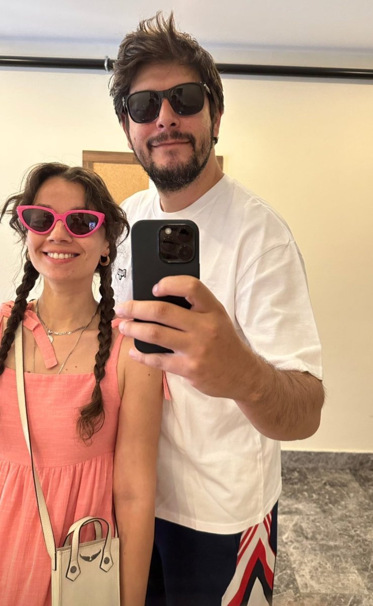 barbie ve ken 
<a href="/ceydakasabali/">ceyda kasabalı</a> <a href="/FratAlbayram/">Fırat Albayram</a>