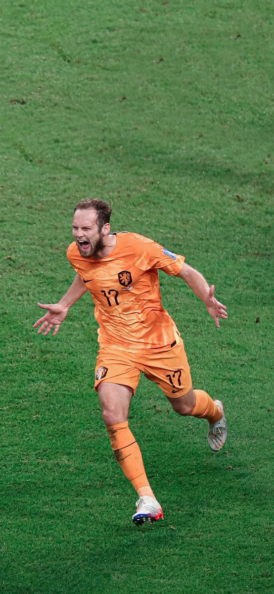 GironaMundo's tweet photo. 💣 ✅

El club y DALEY BLIND han llegado a un acuerdo para que el defensa holandés de 33 años se convierta en nuevo jugador del Girona.

Llega libre después de acabar contrato en el Bayern, donde ha jugado esta última de temporada.

Pendiente de revisión médica.

vía @Nilsola10. https://t.co/X3IL1SmlrH