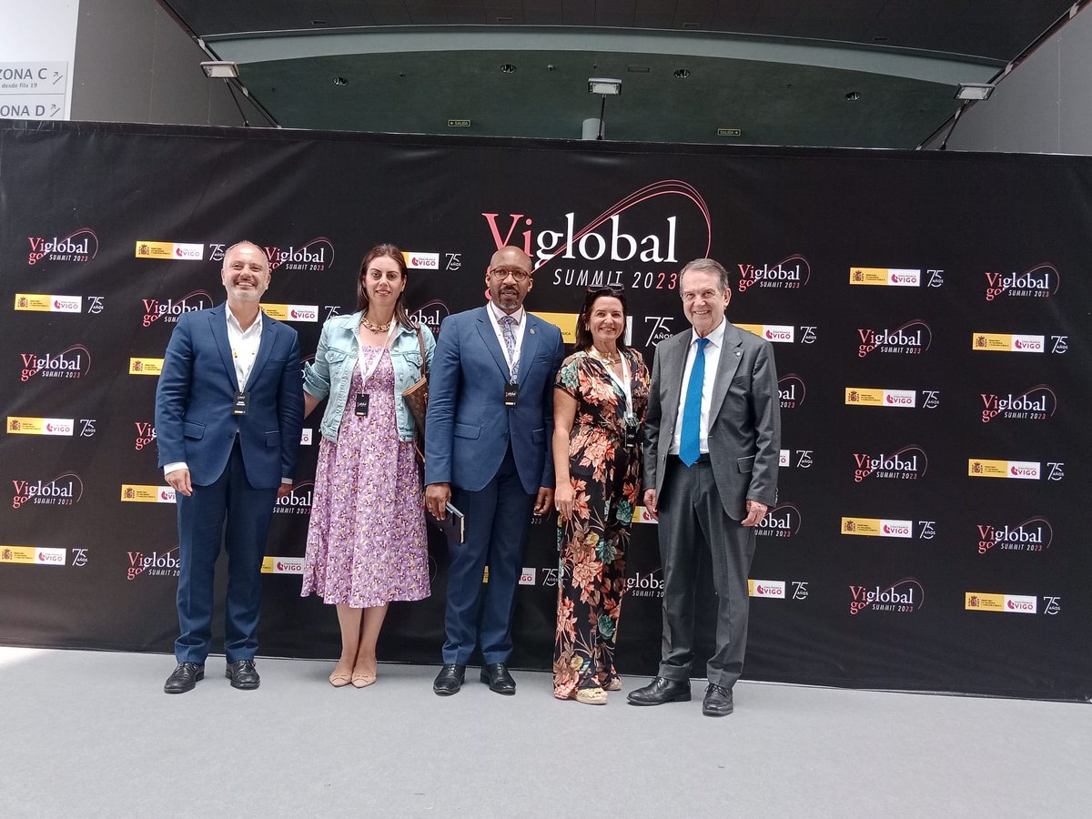 Participação no VIGLOBAL SUMMIT 2023, de 27 e 28/06/23, o ministro Conselheiro da MD, António Cristóvão, visitou A. Portuária de Vigo, aonde constatou o seu funcionamento de um modo geral e em particular, no que concerne as áreas de tratamento da importação.
