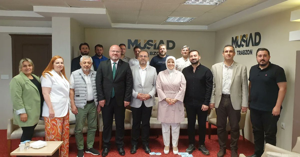 TrabzonMUSIAD's tweet photo. Kurban Bayramı Bayramlaşma törenimizi Üyelerimizin katılımı ile Şube Binamızda gerçekleştirdik https://t.co/K534iANiiO