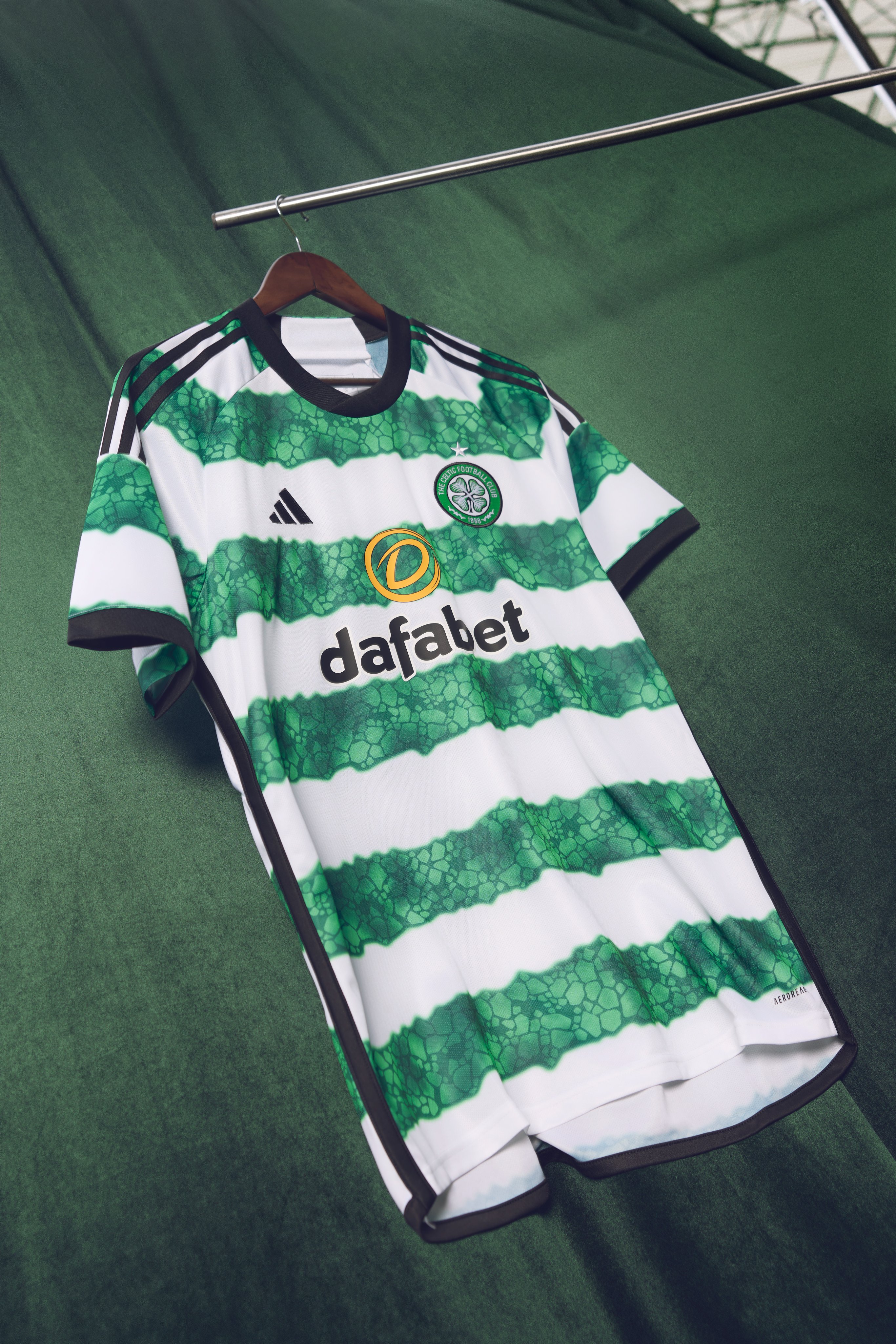Celtic Adidas 2020/2021 football shirt