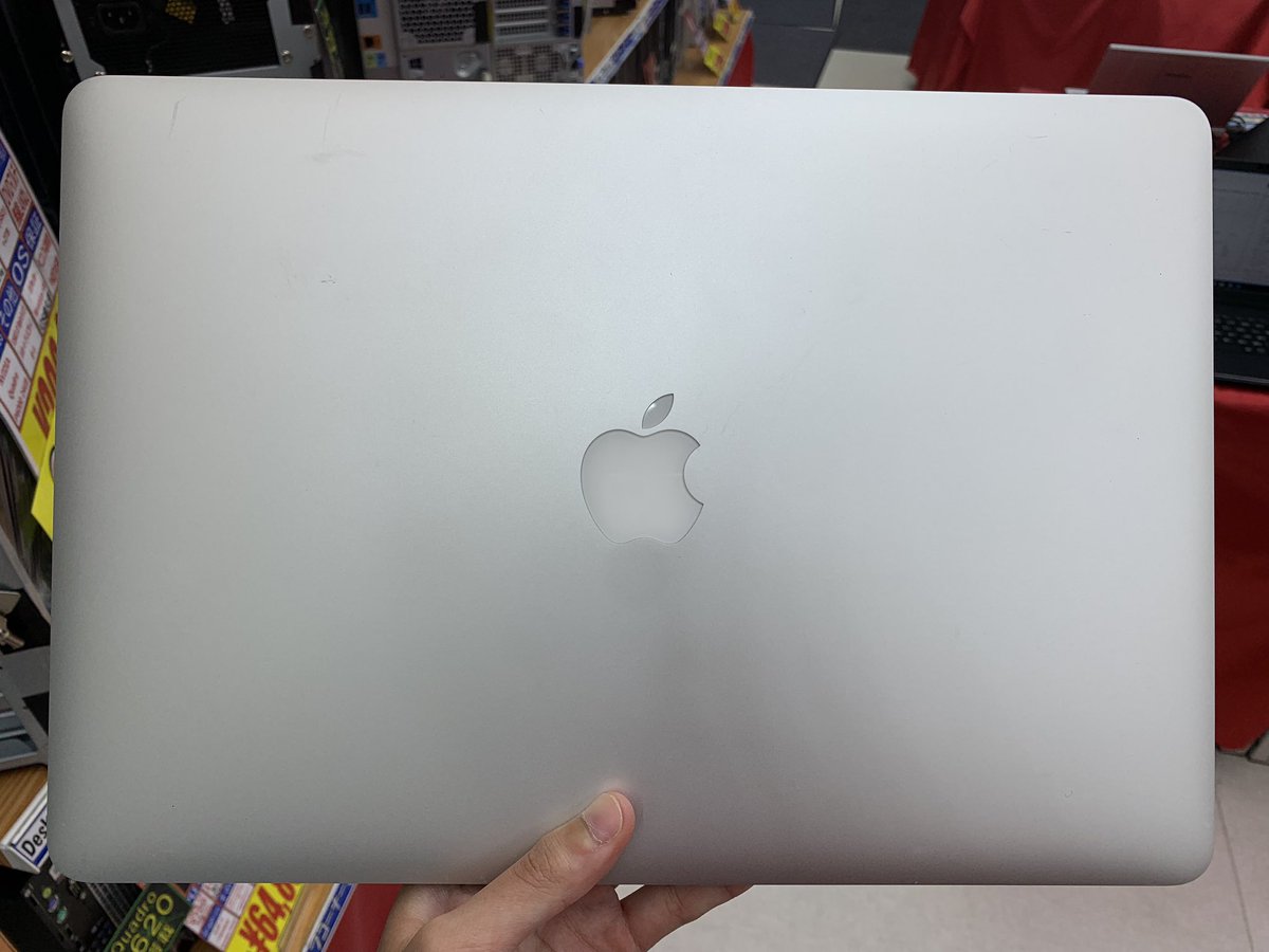 PCcomfullAKB4's tweet photo. 新入りのMacBookPro②
こちらも15.4インチPro!2015でちょい古めの第4世代CPUですが、HQなので処理性能バッチリの4コア8スレッド😤
メモリやストレージもモリモリで、クリエイター入門としてピッタリ👍OSの対応等を気にしなければ、まだまだ現役っ💪
展示品限り!
#Apple #MacBookPro2015 #秋葉原 https://t.co/ytJqf5f3q2