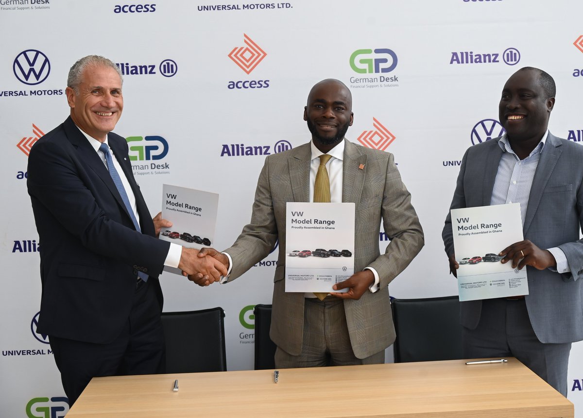 OlumideAccessGH's tweet photo. Last week marked a significant milestone as @AccessBankGhana, @vw_uml and @Allianzgh joined forces to forge a groundbreaking partnership aimed at revolutionizing the local vehicle financing, assembling and insurance market. 

(A thread...) https://t.co/AeuK21YpxS