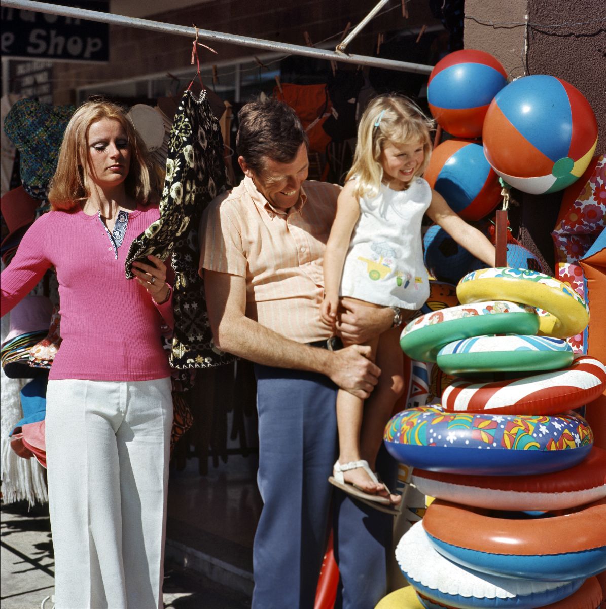 Hoxton Mini Press tweet media