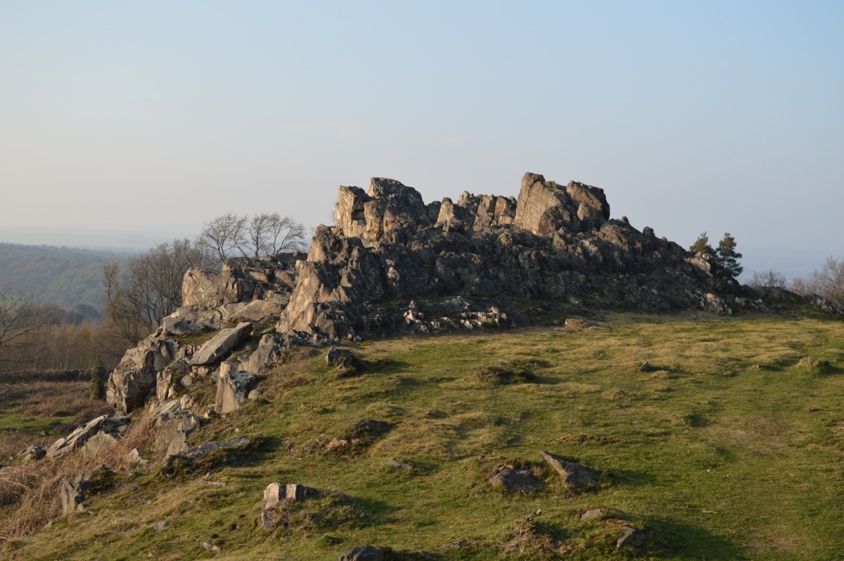 Guided Walk of the Prehistoric Earthworks at Beacon Hill country park near #Loughborough with archaeologist Peter Liddle. This Weds 5th July, the first of this years’ #FestivalofArchaeology events we’ll be highlighting. More /1